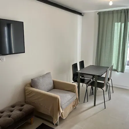 New Fully Equipped Apartment *
